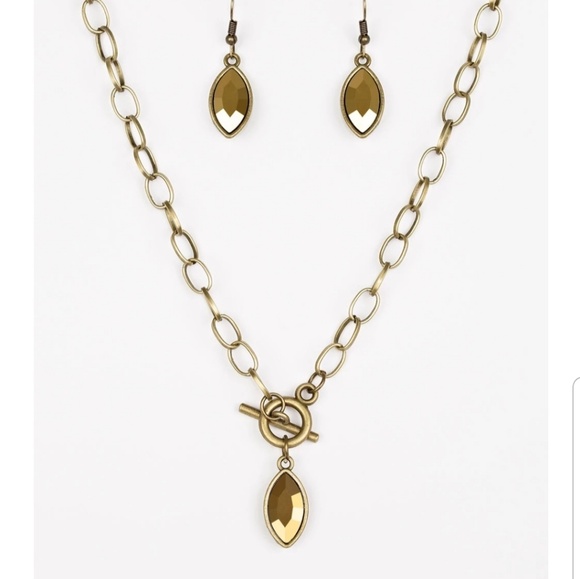 Jewelry - Brass glittery necklace with earrings
